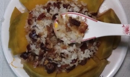 怎样做美味的南瓜糯米甜枣饭？