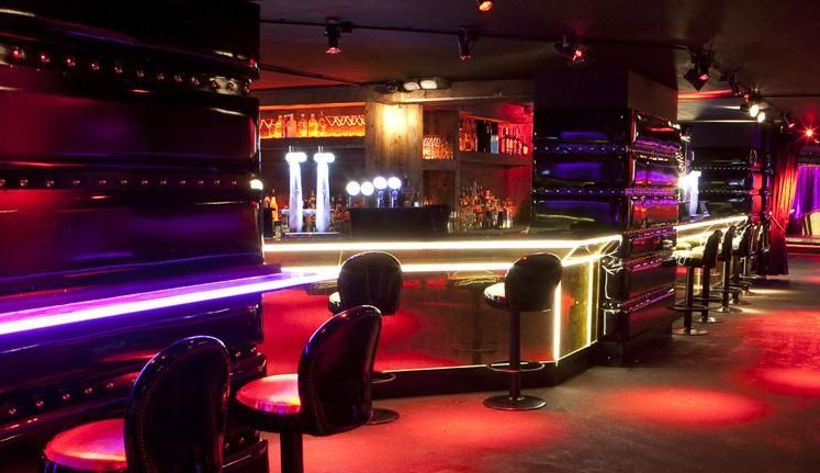 酒吧和夜店是一样的吗