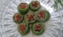 怎样做好吃的蒸丝瓜肉卷？