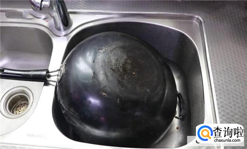不沾锅底黑垢要怎么处理