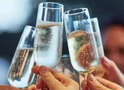 喝水跟喝酒有什么区别