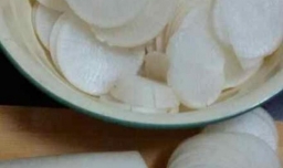 甜香肠炒青萝卜