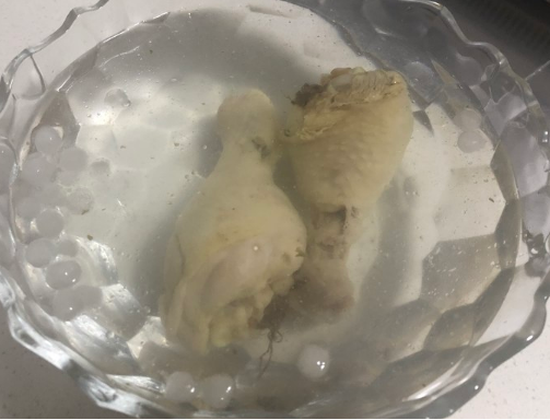 白斩鸡腿的家常普通做法