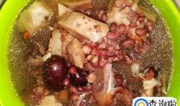 牛骨芋头汤的做法