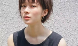 2018女生短发图片