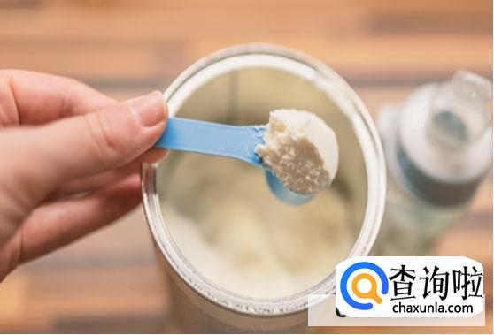 4个信号告诉你该给宝宝转奶了