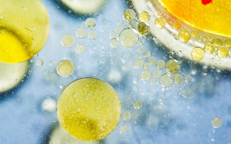 水和油为什么不能融合