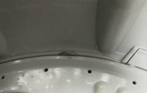 洗衣机滚筒里有硬币、异物进去怎么办？