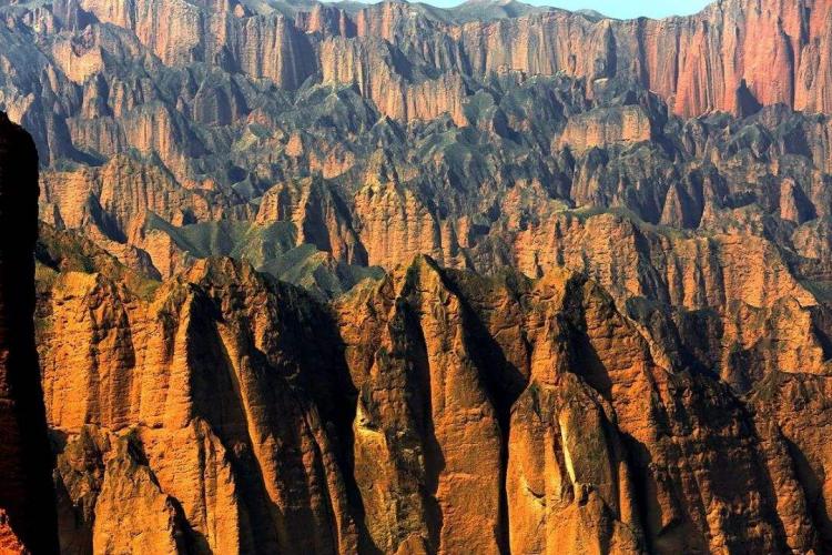 黄土高原地处什么带