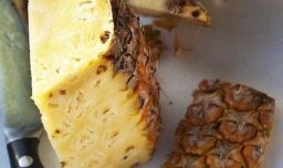 怎样快速处理好菠萝？