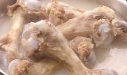 骨头汤加什么菜好吃？