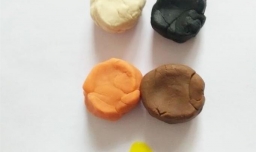 彩泥小袋鼠的做法