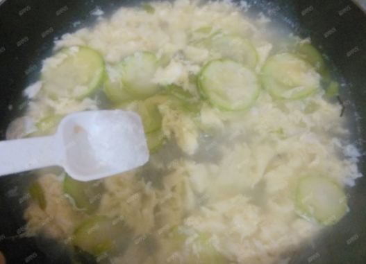 西葫芦汤的做法