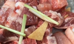 怎样做美味的糖醋排骨？