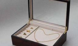 订婚送什么礼物好