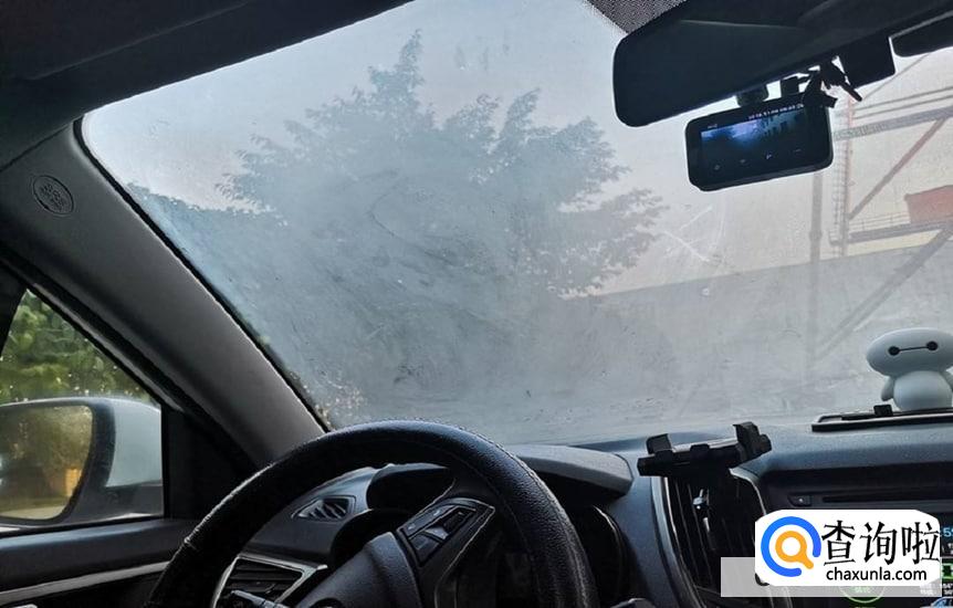 教你让车窗不再起雾的小窍门