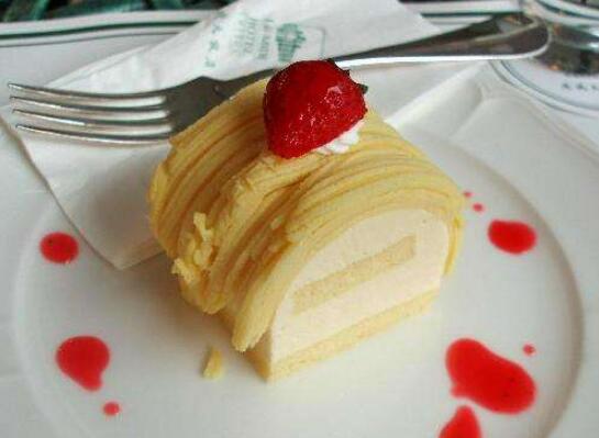 为什么用低筋粉做蛋糕