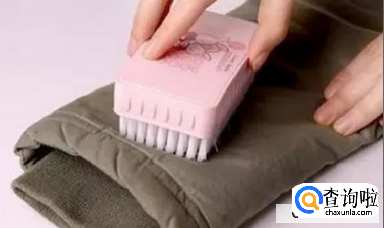 羽绒服用肥皂洗后如何补救