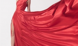 穿长裙配什么发型