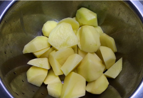 西红柿土豆炖牛腱子肉的做法