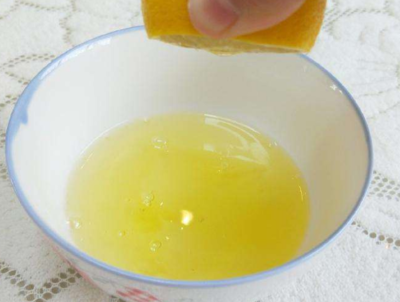 做蛋糕时怎么去除鸡蛋的腥味