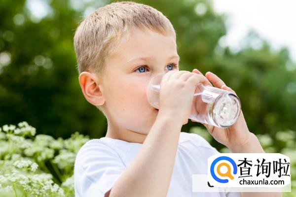 小孩腹泻脱水的症状应该喝什么