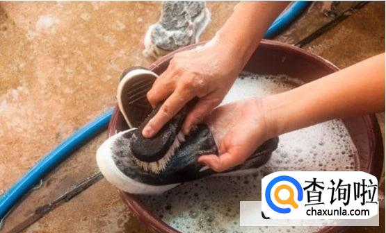 脚臭有时令人很尴尬怎么处理