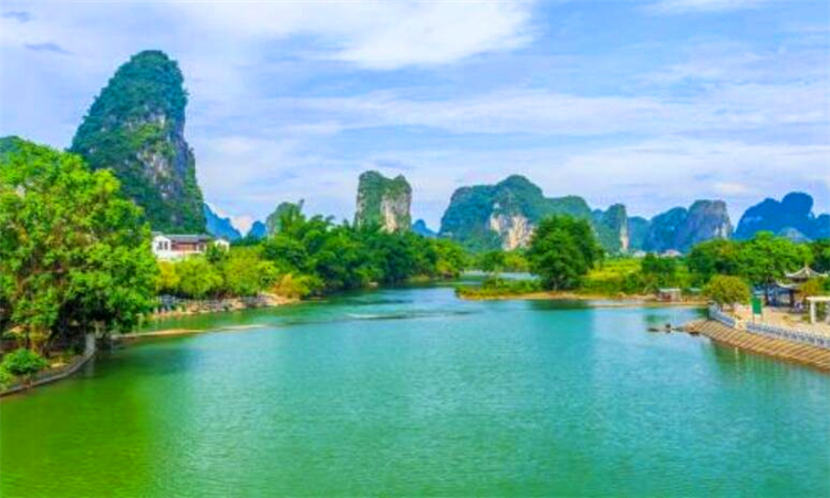 桂林山水甲天下的下一句