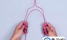 如何用衣架做出懒人电脑支架