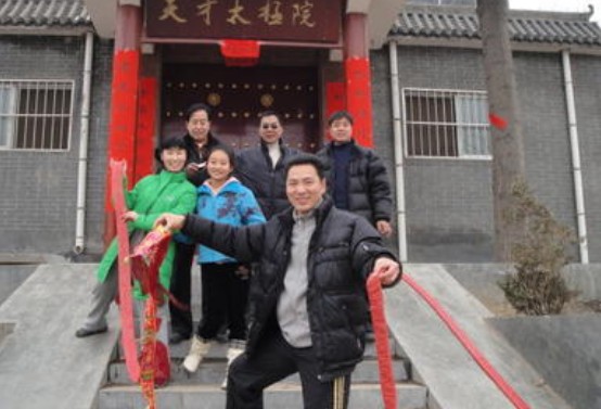 过年穿新衣服的寓意