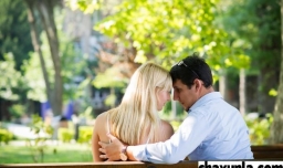 发现老公和其他女人暧昧怎么办