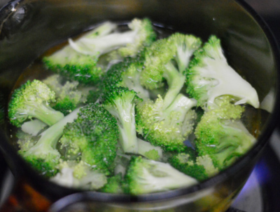 怎么炒西兰花好吃