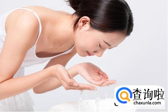 14岁女孩脸上都是痘咋办