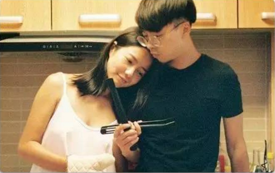 男朋友抠门的表现