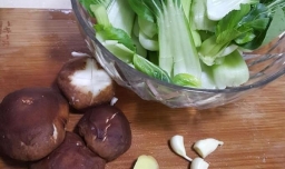 香菇炒青菜--新手妈妈一看就会的菜