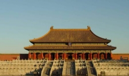 故宫建成于哪个朝代？