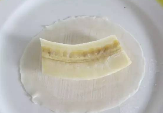 饺子皮包炸香蕉的做法