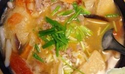 砂锅肥牛番茄菌菇素鸡煲的家常做法