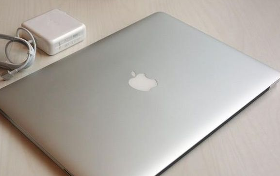 笔记本电脑品牌排行榜前十名