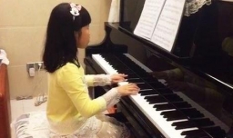 弹钢琴时手指的注意事项