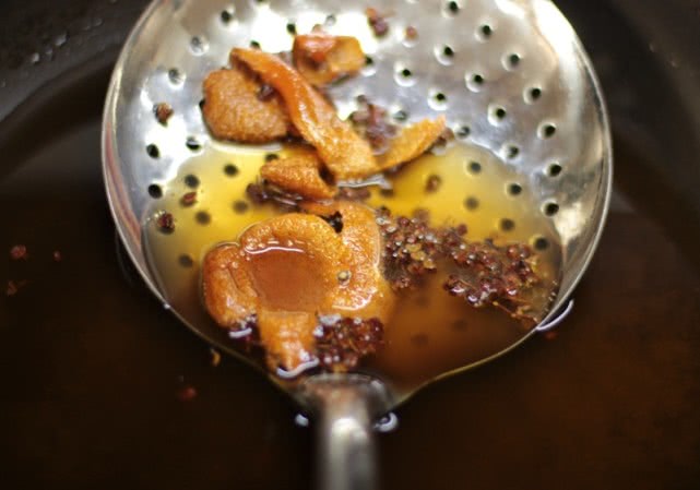 油炸剩下的油如何处理