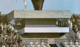 第一个举办奥运会的亚洲国家是谁？