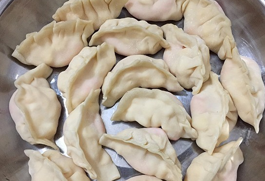 虾和什么包饺子