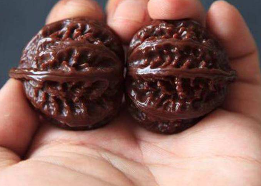 文玩核桃里的虫卵怎么去除