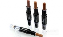 怎么化妆显得鼻梁高