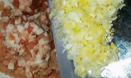 怎样做超级下饭的豆腐皮儿包肉