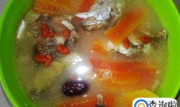 鱼骨木瓜汤的做法