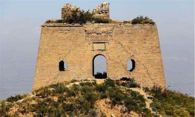 长城上的烽火台的作用