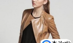 短款皮衣搭配什么裤子