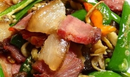 腊肉炒什么配菜好吃？
